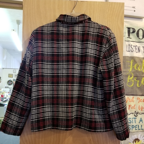 Lightweight zip up jacket - Picture 2 of 3